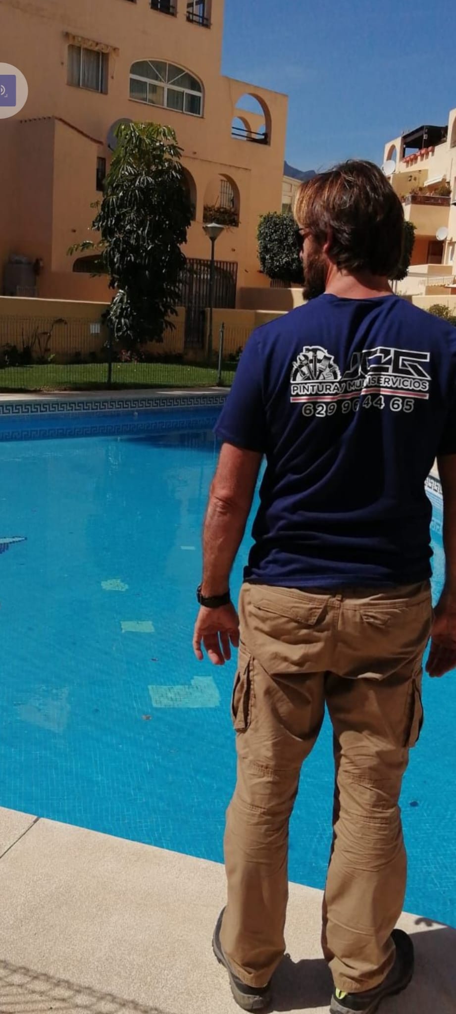 imagen de trabajo de pintura en piscinas