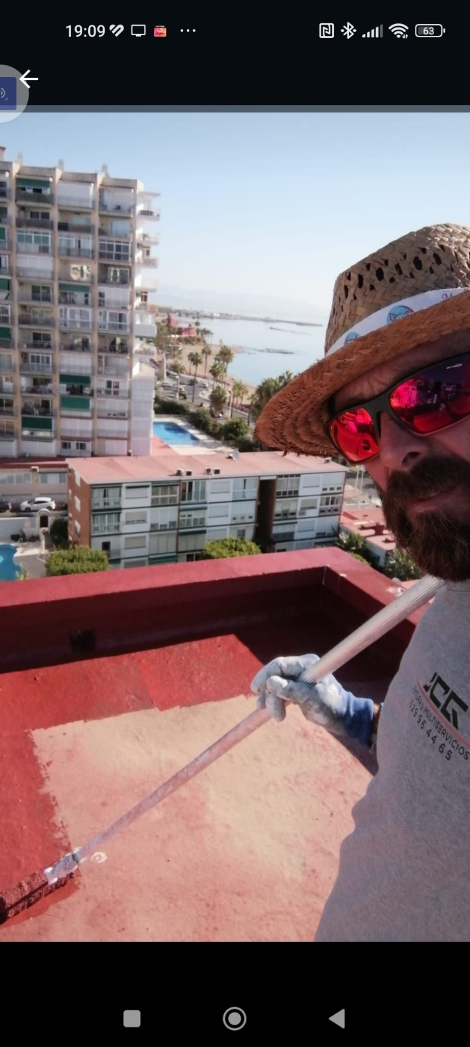 imagen de trabajo de pintura en piscinas